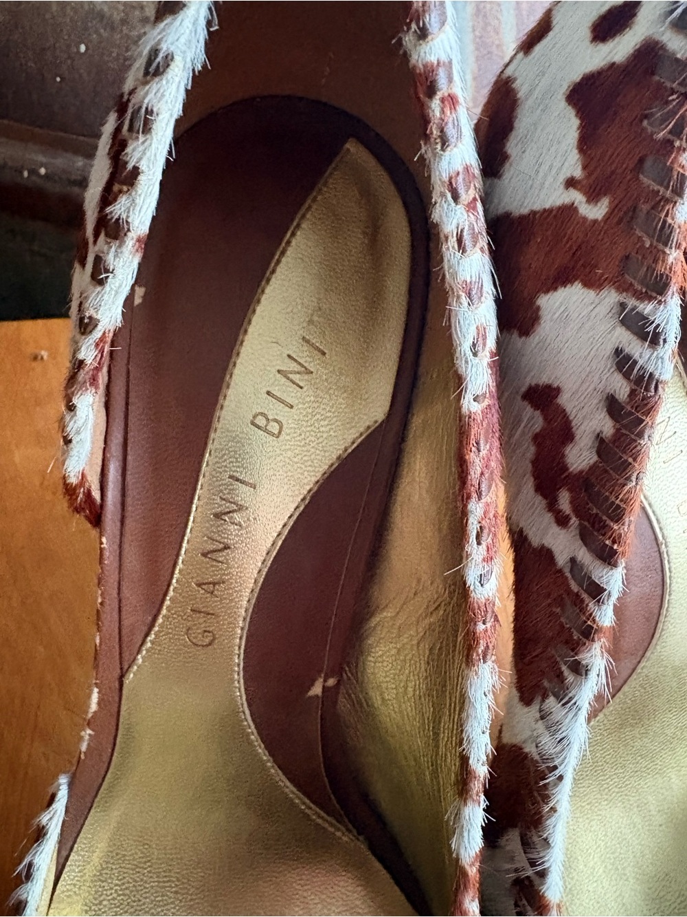 Gianni Bini Brown and White Cowhide Pointed Toe Pumps - Picture 7 of 8